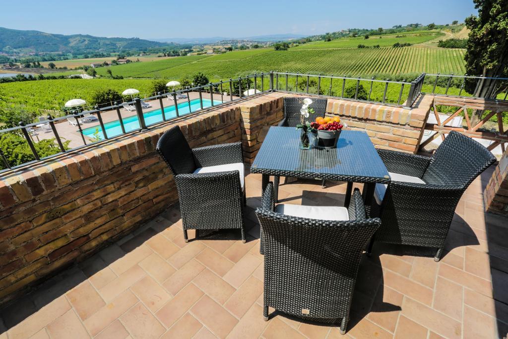 Agriturismo Il Divin Casale Torgiano Exterior photo